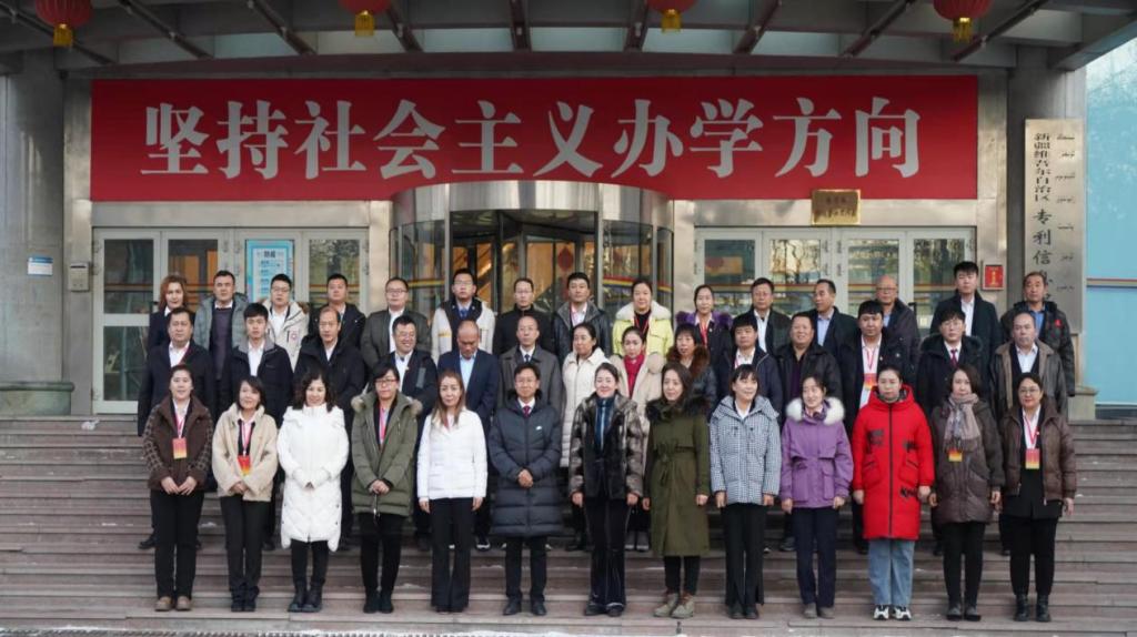 托克逊县优秀基层干部党性教育培训班圆满结业